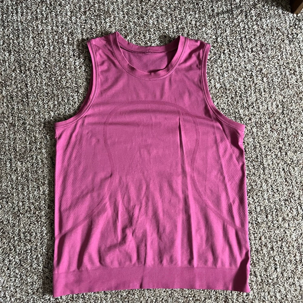 M) Lululemon Swiftly Pink Tank